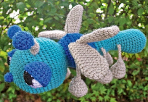 Danging Dragonfly Amigurumi crochet pattern from the book called Voodoo Maggie's Adorable Amigurumi, published by Tuttle Publishing