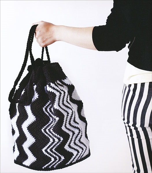 Chevron Bag From Crochet in Black and White, Published by Trafalgar Square Books