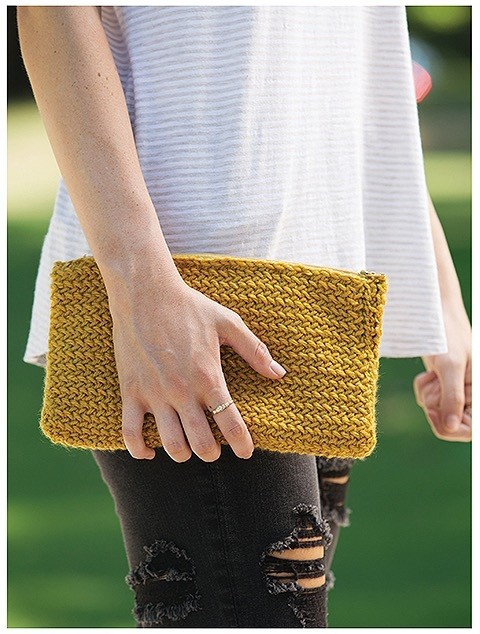 Small Clutch Knitting Pattern by Andi Javori, from the book Casual Weekend Knits, published by Leisure Arts
