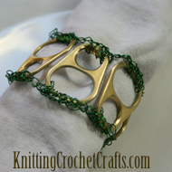 Upcycled Wire Crochet Napkin Rings: Free Crochet Pattern