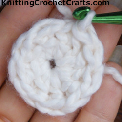 A Quick One-Round Crochet Circle Pattern That's Easy Enough for Total Beginners