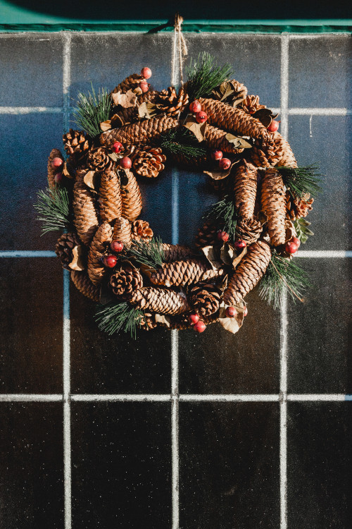 Pine Cone Wreath -- Photo Courtesy of Georgia de Lotz