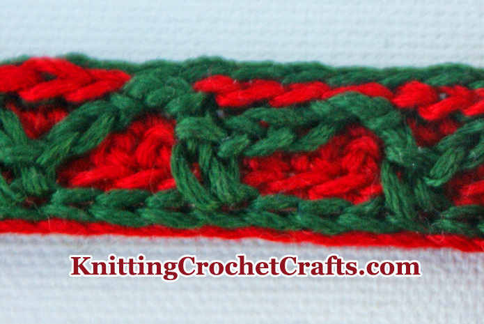 Overlay Crochet Necklace Band Worked in Red and Forest Green for Christmas