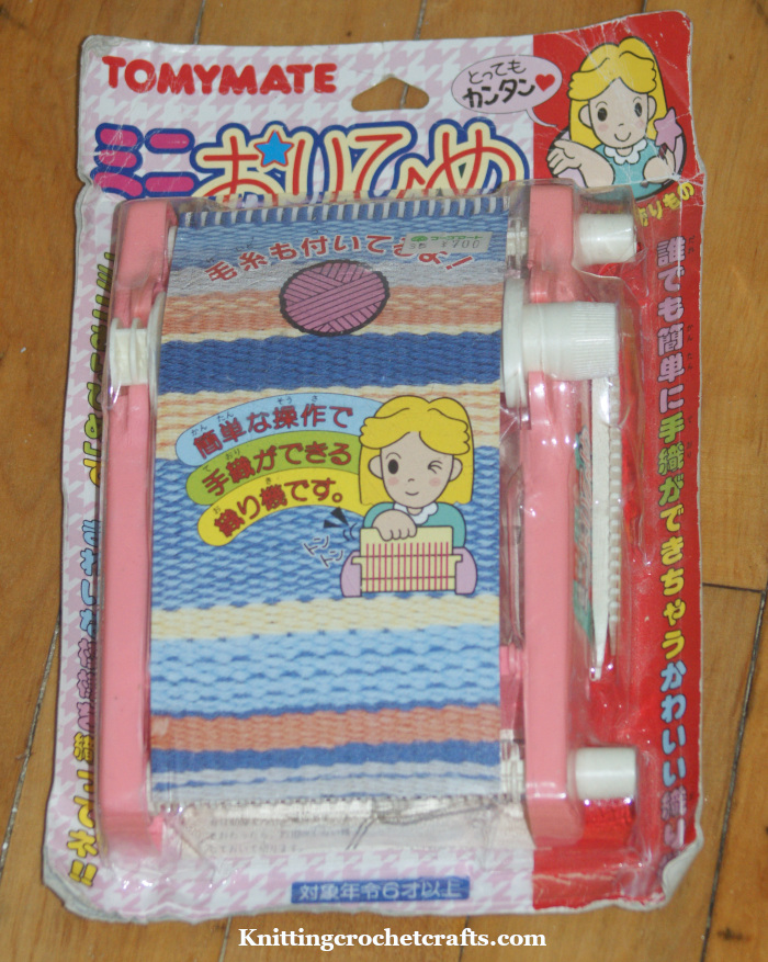 A Toy Loom for Loom Crafts