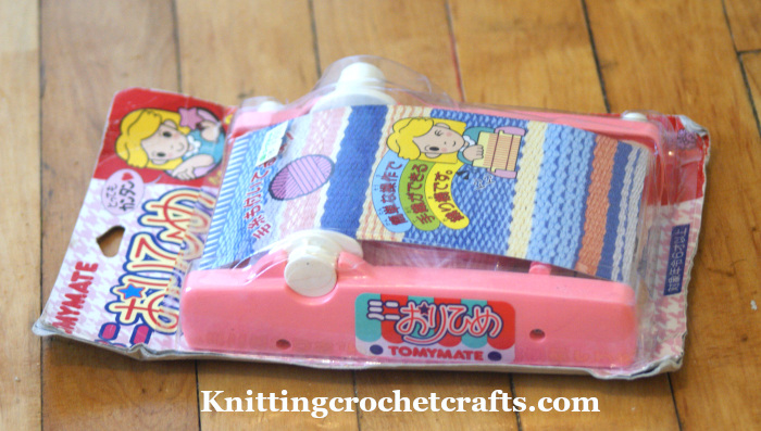 A Toy Loom for Loom Crafts