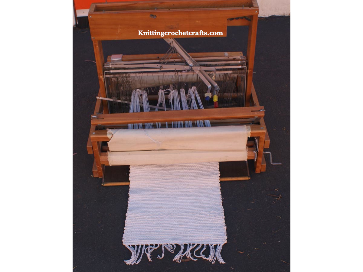 Loom Crafts